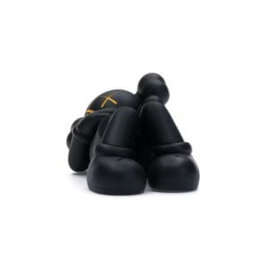 kaws holiday japan black 1020 673cacc6b268d.jpg