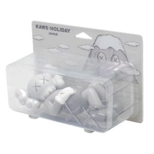 kaws holiday japan grey 1021 673caf4f3e09d.jpg