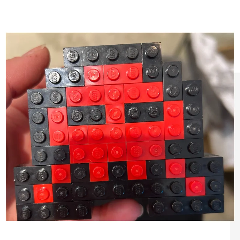 ef2dda7d76307c2a4e7f70c48b63e734 alien c red.png