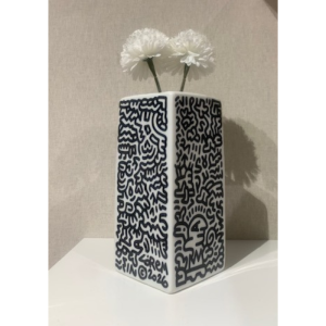 c0c04fe26b88df0bbc42946ec6e4dfe9 large white vase.png