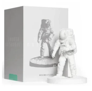 quartz eroded astronaut